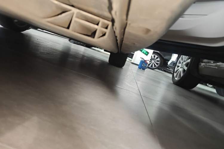 Used ORA Good Cat 2021 400km Standard Range Venus Edition Lithium-Ion Battery Right Side Sill