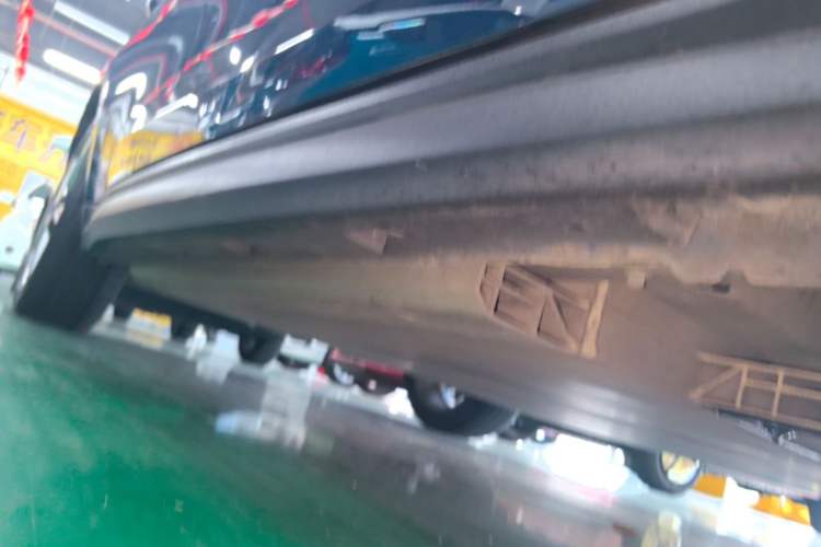 Used ORA Good Cat 2021 400km Standard Range Muse Edition Lithium Iron Phosphate Right Side Sill