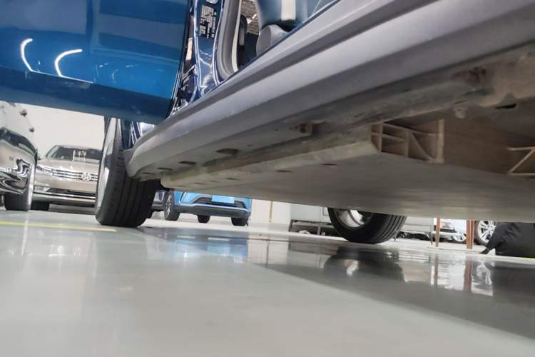 Used ORA Good Cat 2021 400km Standard Range Athena Edition Lithium-Ion Battery Right Side Sill