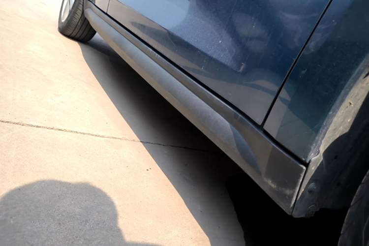 Used ORA Good Cat 2021 400km Standard Range Athena Edition Lithium-Ion Battery Right Side Sill