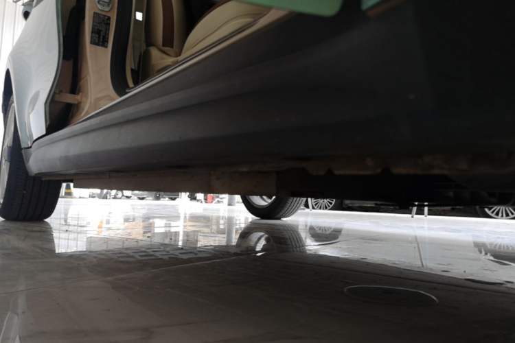 Used ORA Good Cat 2021 400km Standard Range Venus Edition Lithium Iron Phosphate Right Side Sill