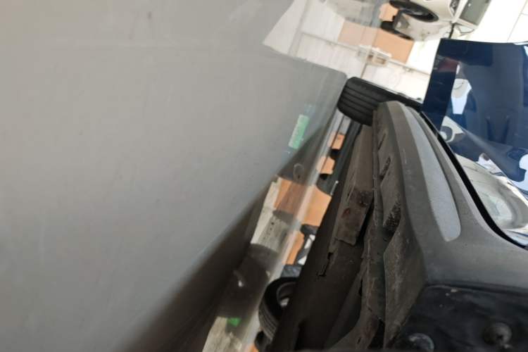 Used ORA Good Cat 2021 400km Standard Range Venus Edition Lithium Iron Phosphate Right Side Sill