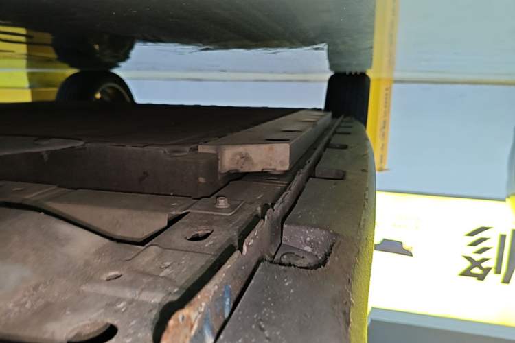 Used ORA Good Cat 2021 400km Standard Range Venus Edition Lithium Iron Phosphate Right Side Sill