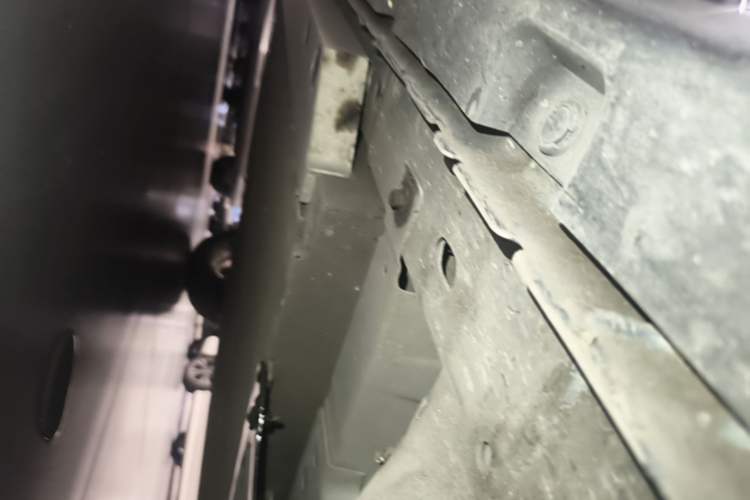 Used ORA Good Cat 2021 400km Standard Range Venus Edition Lithium Iron Phosphate Right Side Sill