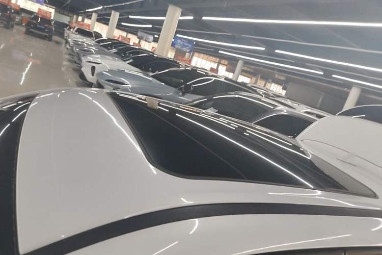 Used ORA Good Cat 2021 400km Standard Range Venus Edition Lithium-Ion Battery Roof