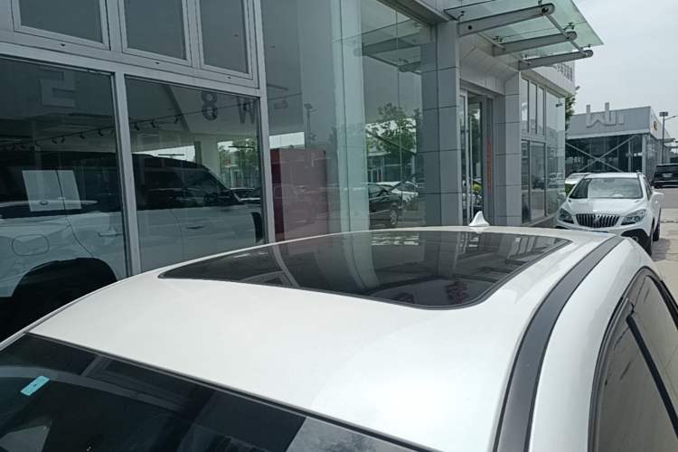 Used ORA Good Cat 2021 400km Standard Range Venus Edition Lithium-Ion Battery Roof