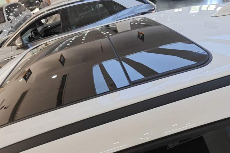 Used ORA Good Cat 2021 400km Standard Range Athena Edition Lithium-Ion Battery Roof
