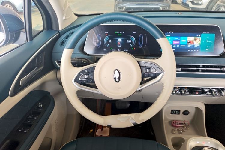 Used ORA Good Cat 2021 400km Standard Range Venus Edition Lithium Iron Phosphate Steering Wheel