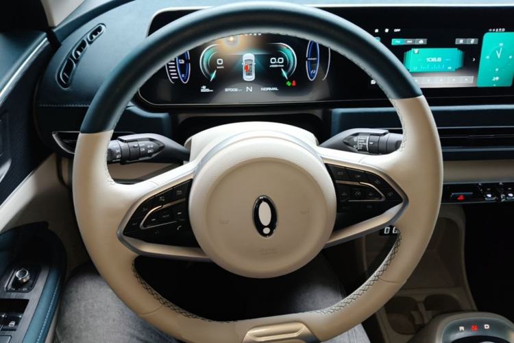 Used ORA Good Cat 2021 400km Standard Range Athena Edition Lithium Iron Phosphate Steering Wheel