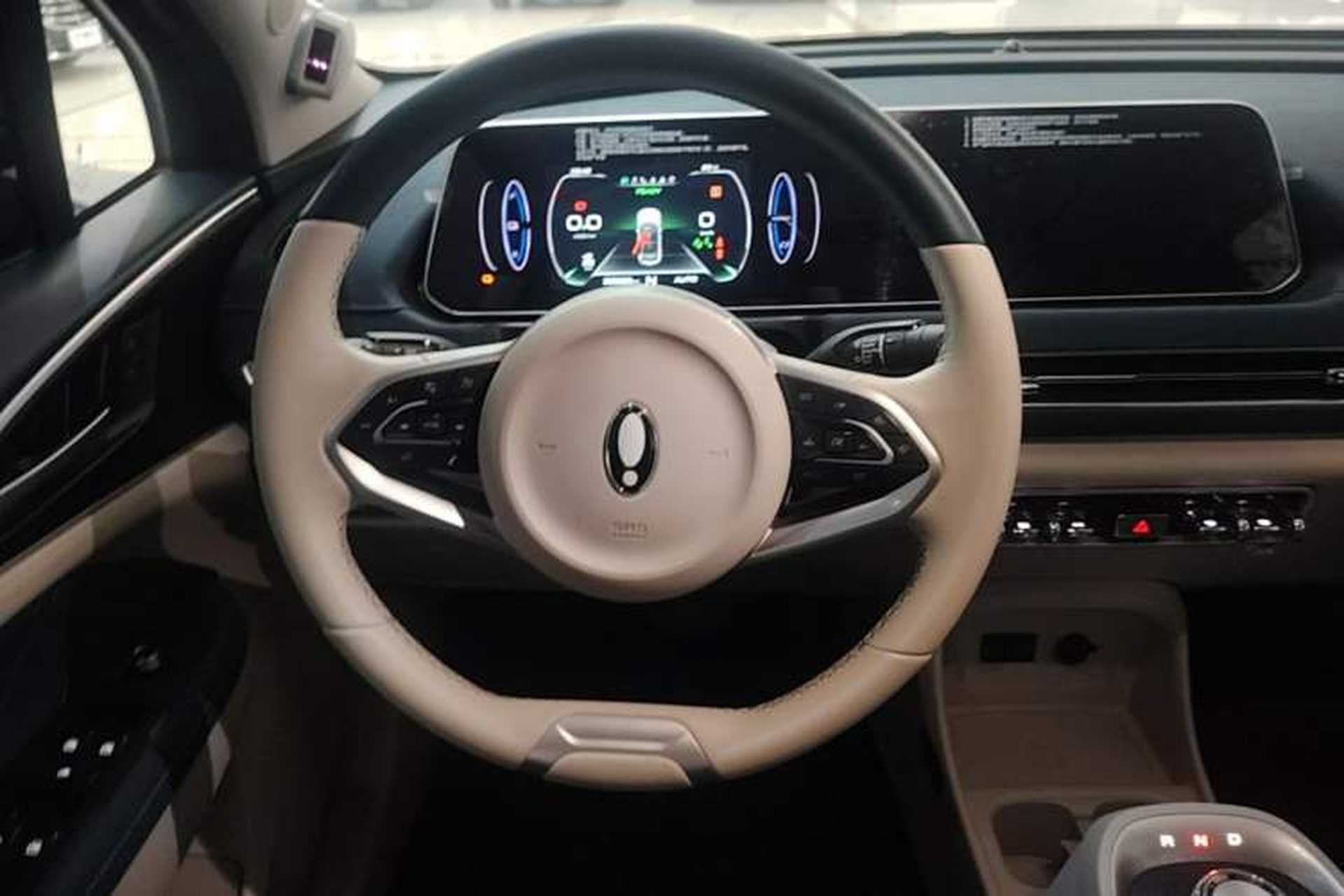 Used ORA Good Cat 2021 400km Standard Range Athena Edition Lithium-Ion Battery Steering Wheel