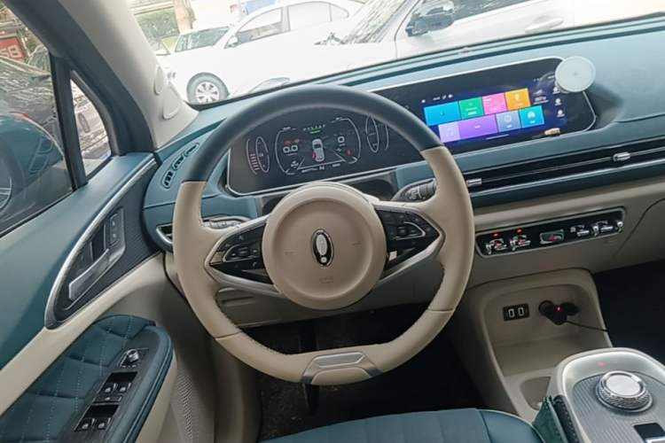 Used ORA Good Cat 2021 400km Standard Range Venus Edition Lithium Iron Phosphate Steering Wheel