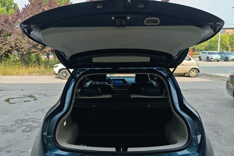 Used ORA Good Cat 2021 400km Standard Range Venus Edition Lithium-Ion Battery Trunk