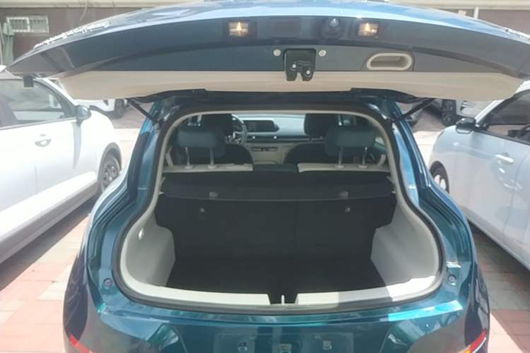 Used ORA Good Cat 2021 400km Standard Range Venus Edition Lithium-Ion Battery Trunk