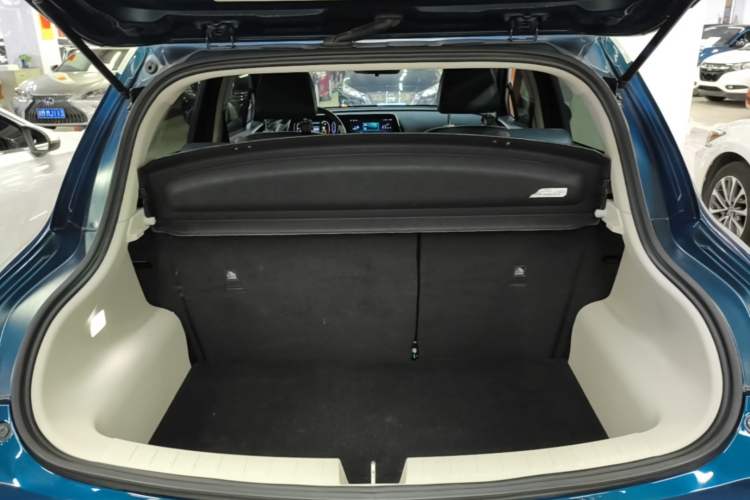 Used ORA Good Cat 2021 400km Standard Range Athena Edition Lithium-Ion Battery Trunk