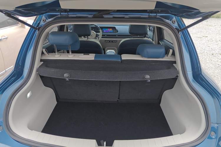 Used ORA Good Cat 2021 400km Standard Range Venus Edition Lithium-Ion Battery Trunk