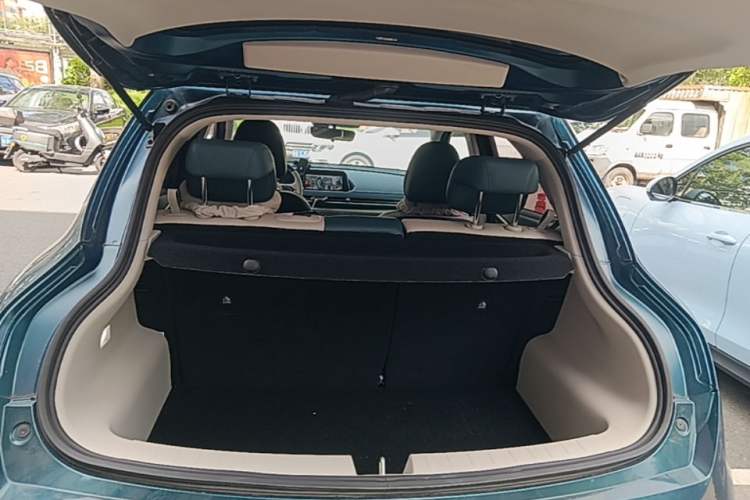 Used ORA Good Cat 2021 400km Standard Range Muse Edition Lithium-Ion Battery Trunk