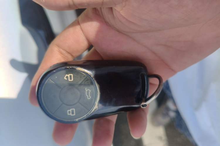 Used ORA Good Cat 2021 400km Standard Range Athena Edition Lithium Iron Phosphate Vehicle Key