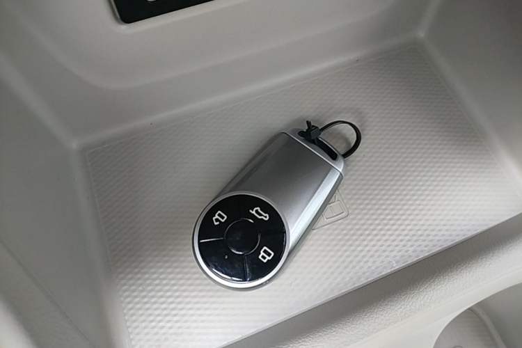 Used ORA Good Cat 2021 400km Standard Range Business Edition Lithium-Ion Battery Vehicle Key