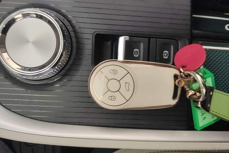 Used ORA Good Cat 2021 400km Standard Range Venus Edition Lithium-Ion Battery Vehicle Key