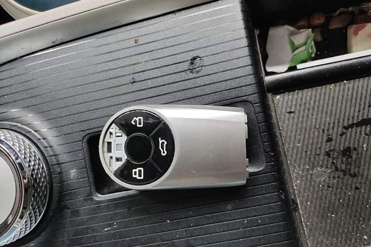 Used ORA Good Cat 2021 400km Standard Range Venus Edition Lithium Iron Phosphate Vehicle Key