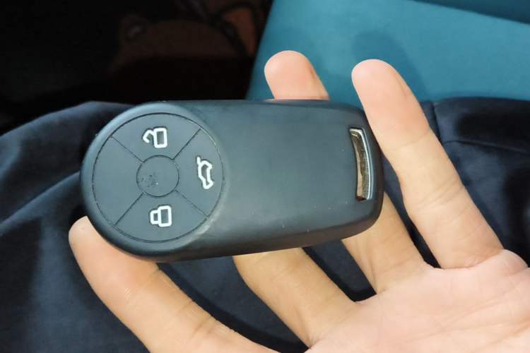 Used ORA Good Cat 2021 400km Standard Range Venus Edition Lithium Iron Phosphate Vehicle Key