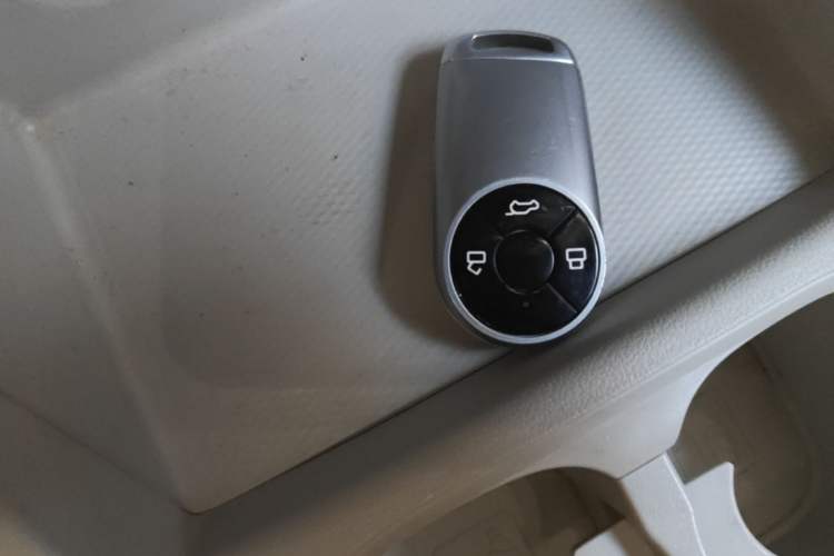 Used ORA Good Cat 2021 400km Standard Range Athena Edition Lithium-Ion Battery Vehicle Key