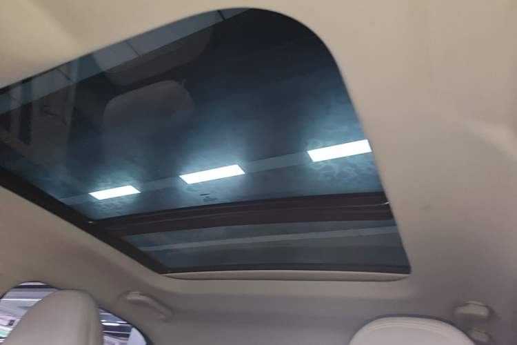 Used ORA Good Cat 2021 400km Standard Range Business Edition Lithium-Ion Battery Headliner