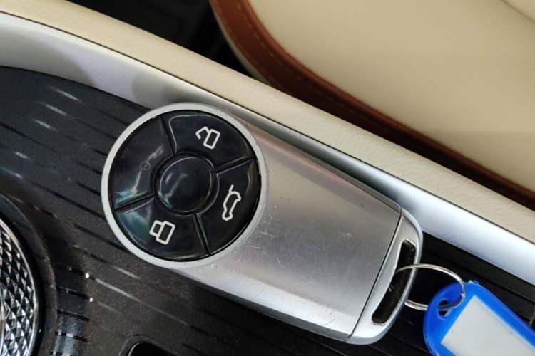 Used ORA Good Cat 2021 400km Standard Range Venus Edition Lithium-Ion Battery Interior 1