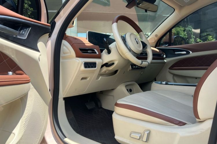 Used ORA Good Cat 2021 400km Standard Range Athena Edition Lithium Iron Phosphate Interior 5