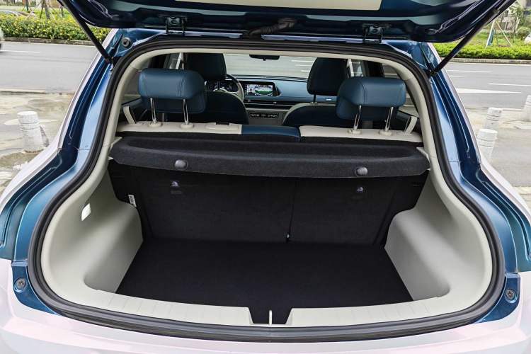 Used ORA Good Cat 2021 400km Standard Range Venus Edition Lithium-Ion Battery Interior 9