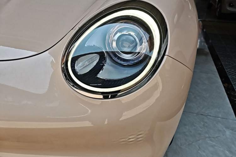 Used ORA Good Cat 2021 400km Standard Range Athena Edition Lithium-Ion Battery Left Front Headlight