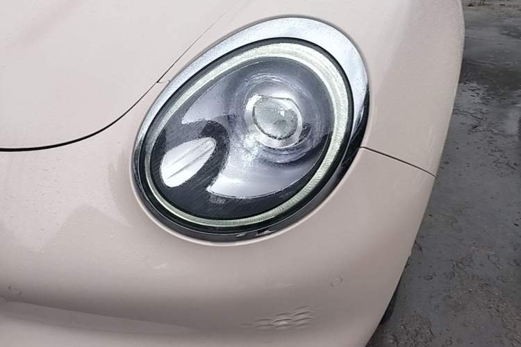 Used ORA Good Cat 2021 400km Standard Range Athena Edition Lithium-Ion Battery Left Front Headlight