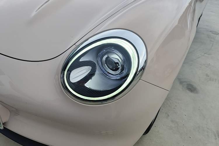 Used ORA Good Cat 2021 400km Standard Range Venus Edition Lithium-Ion Battery Left Front Headlight