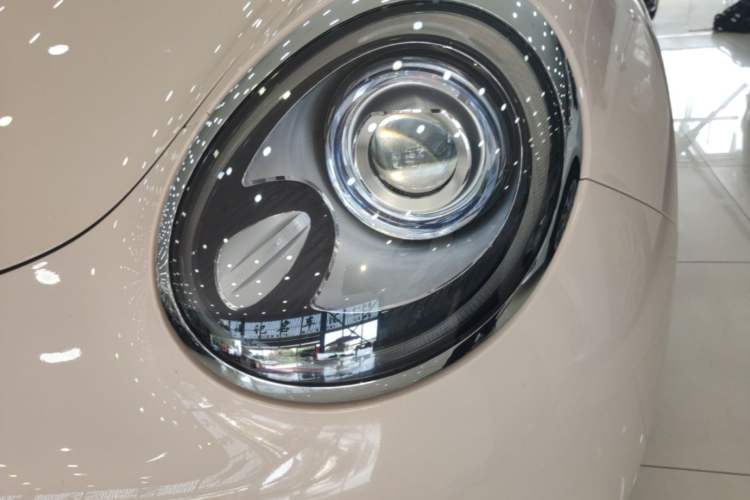 Used ORA Good Cat 2021 400km Standard Range Venus Edition Lithium Iron Phosphate Left Front Headlight