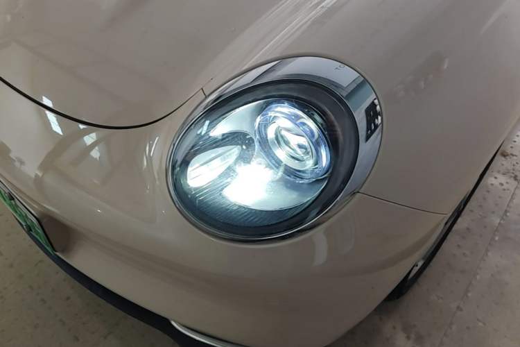 Used ORA Good Cat 2021 400km Standard Range Venus Edition Lithium-Ion Battery Left Front Headlight