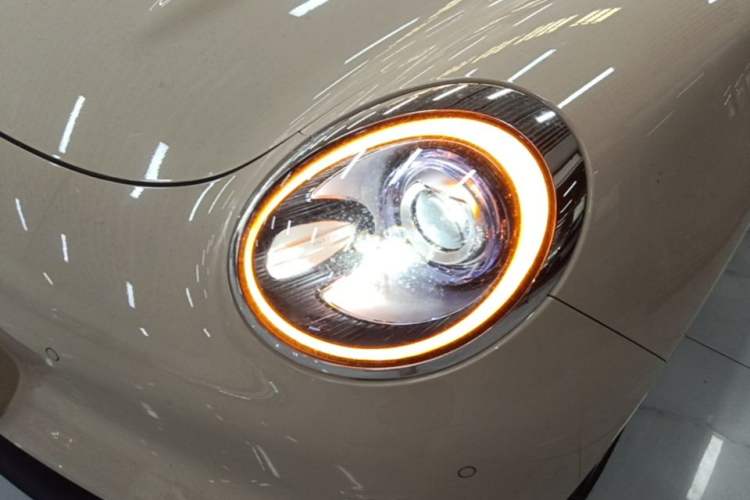 Used ORA Good Cat 2021 400km Standard Range Athena Edition Lithium Iron Phosphate Left Front Headlight