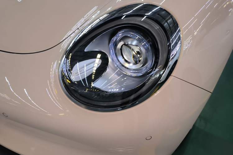 Used ORA Good Cat 2021 400km Standard Range Athena Edition Lithium Iron Phosphate Left Front Headlight