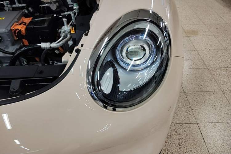 Used ORA Good Cat 2021 400km Standard Range Athena Edition Lithium Iron Phosphate Left Front Headlight