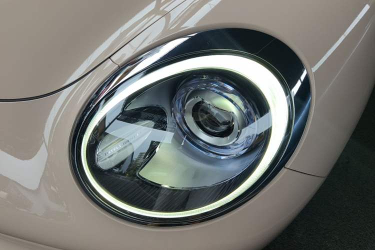Used ORA Good Cat 2021 400km Standard Range Venus Edition Lithium Iron Phosphate Left Front Headlight