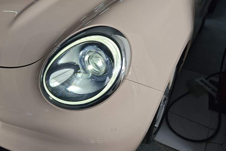Used ORA Good Cat 2021 400km Standard Range Business Edition Lithium-Ion Battery Left Front Headlight