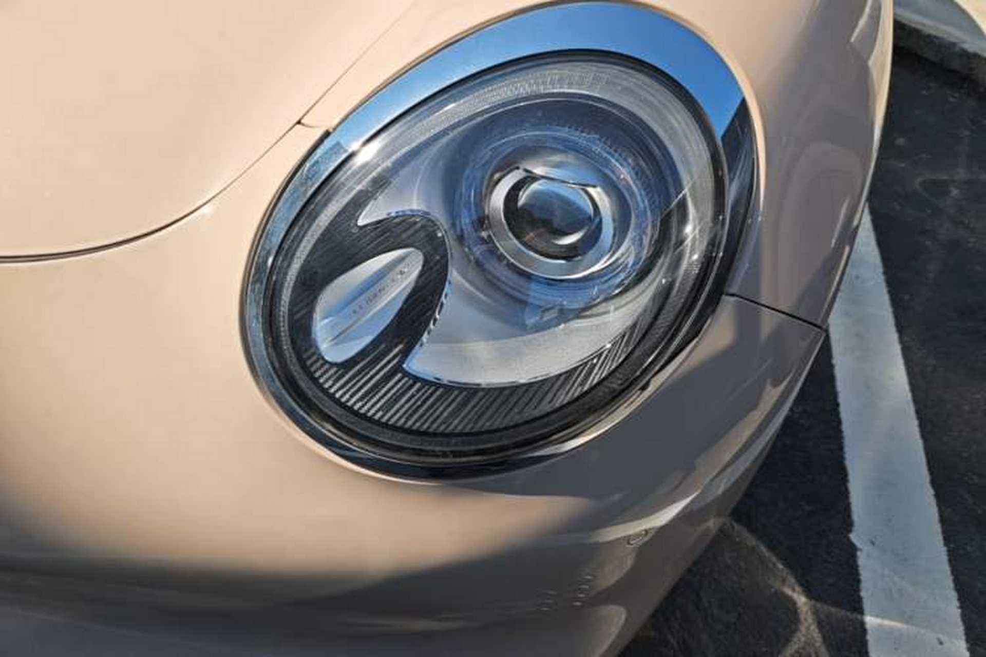 Used ORA Good Cat 2021 500km Long-Range Poseidon Edition Lithium-Ion Battery Left Front Headlight