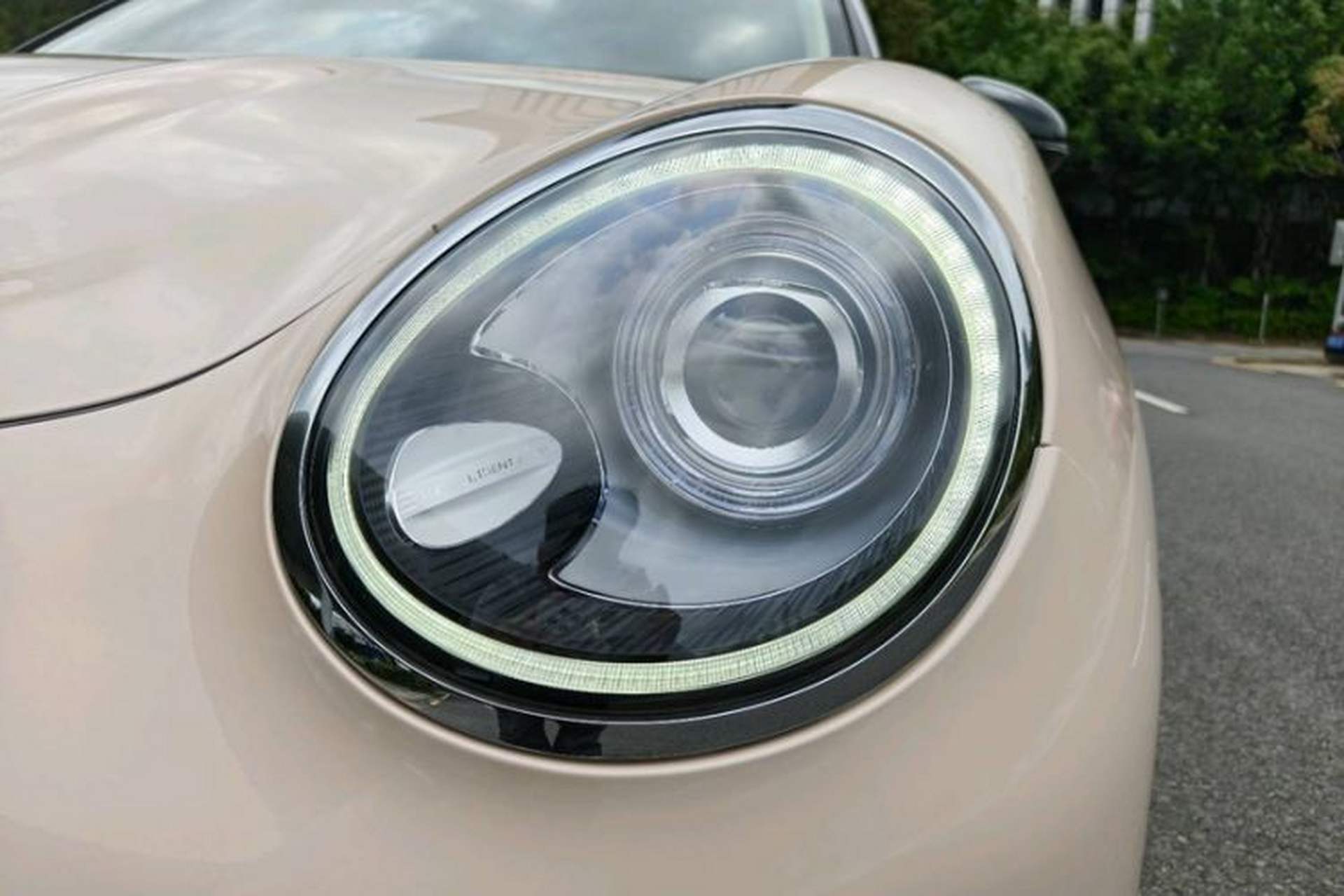 Used ORA Good Cat 2021 400km Standard Range Athena Edition Lithium-Ion Battery Left Front Headlight
