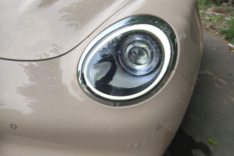 Used ORA Good Cat 2021 400km Standard Range Athena Edition Lithium-Ion Battery Left Front Headlight