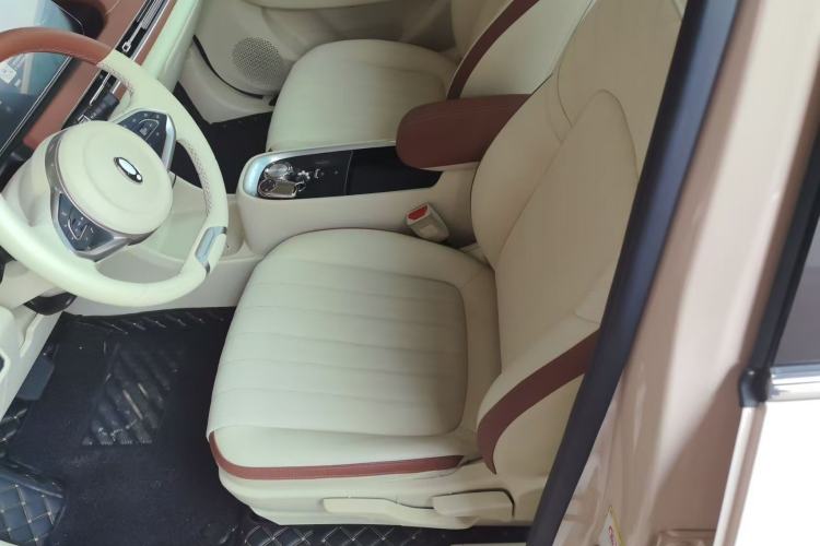 Used ORA Good Cat 2021 400km Standard Range Venus Edition Lithium-Ion Battery Left Front Seat