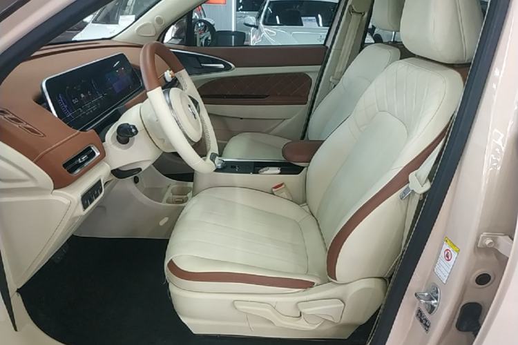 Used ORA Good Cat 2021 400km Standard Range Venus Edition Lithium Iron Phosphate Left Front Seat