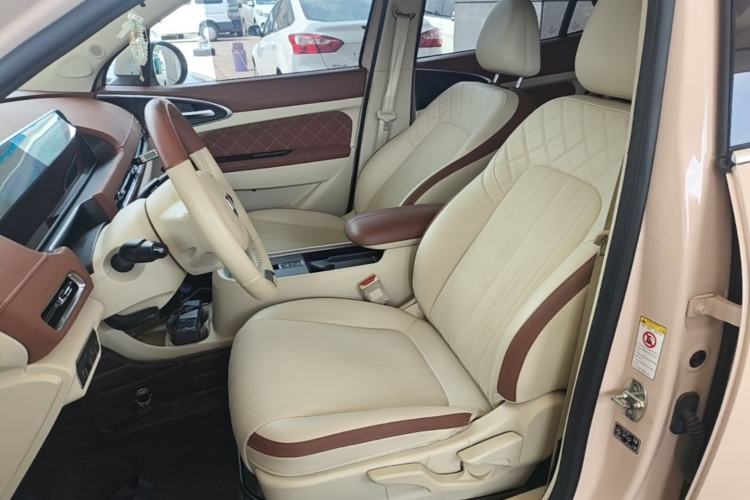 Used ORA Good Cat 2021 400km Standard Range Venus Edition Lithium Iron Phosphate Left Front Seat