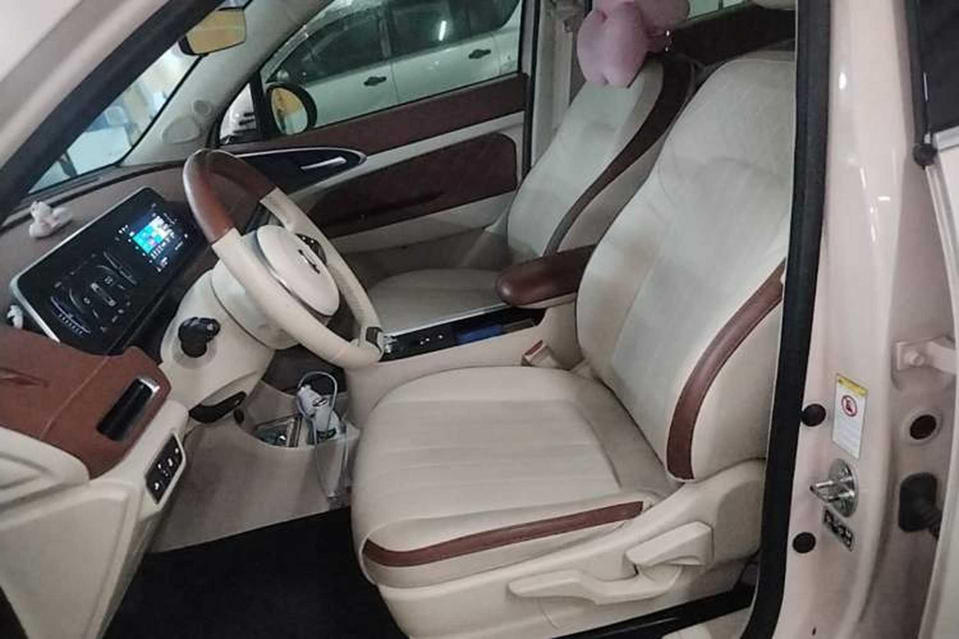 Used ORA Good Cat 2021 400km Standard Range Venus Edition Lithium-Ion Battery Left Front Seat