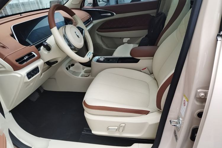 Used ORA Good Cat 2021 500km Long-Range Poseidon Edition Lithium-Ion Battery Left Front Seat