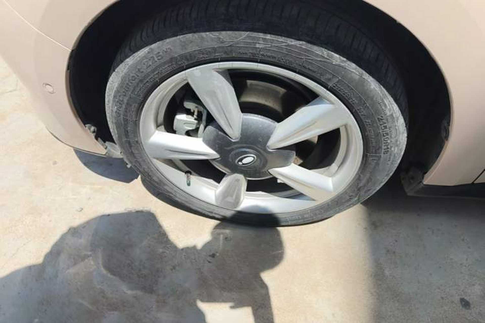 Used ORA Good Cat 2021 400km Standard Range Athena Edition Lithium-Ion Battery Left Front Wheel Hub