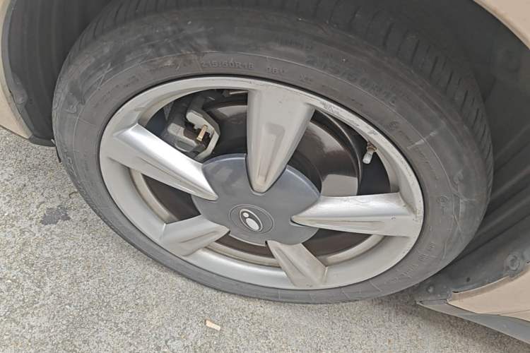 Used ORA Good Cat 2021 400km Standard Range Venus Edition Lithium Iron Phosphate Left Front Wheel Hub